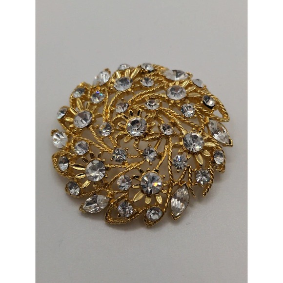Vintage MJENT Gold Tone Wreath Style Circle Brooch With Clear White Crystal - Picture 6 of 10